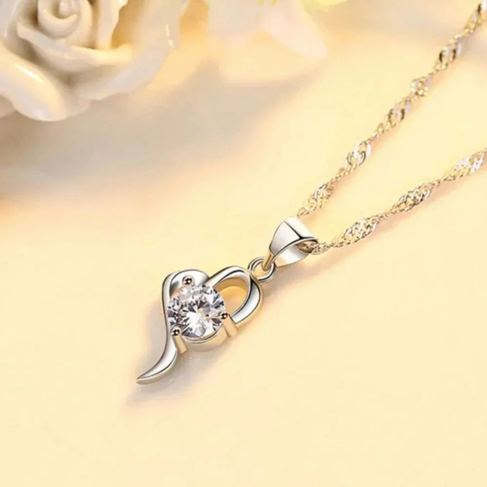 925 Sterling Silver Diamond Heart Pendant Necklace - Picture 4 of 5